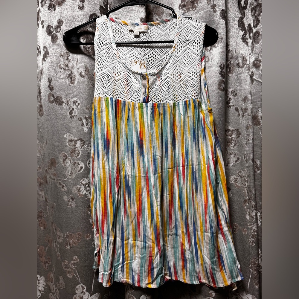 ♥️ Suzanne Betro Blue and Yellow Pleated Blouse